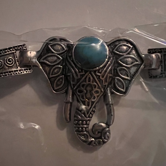 COPY - Elephant Semiprecious stone bracelet - Picture 4 of 7